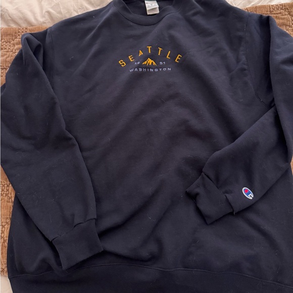 Champion Seattle Crewneck - Picture 1 of 4